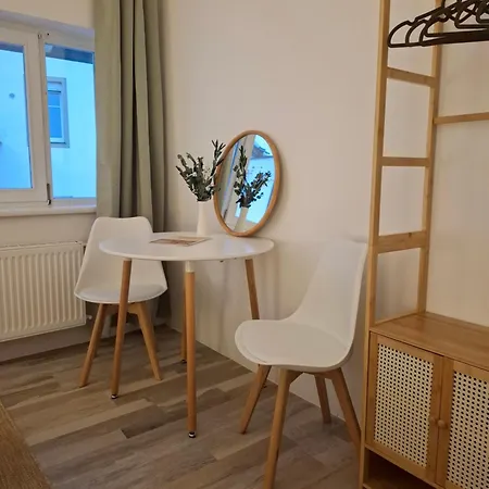 Einzigartiges Angebot - Maisonette Mit Balkon & Parkplatz, Zentral & Ruhig