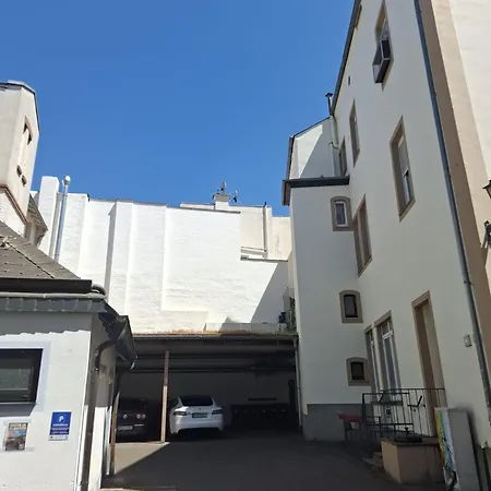 Einzigartiges Angebot - Maisonette Mit Balkon & Parkplatz, Zentral & Ruhig