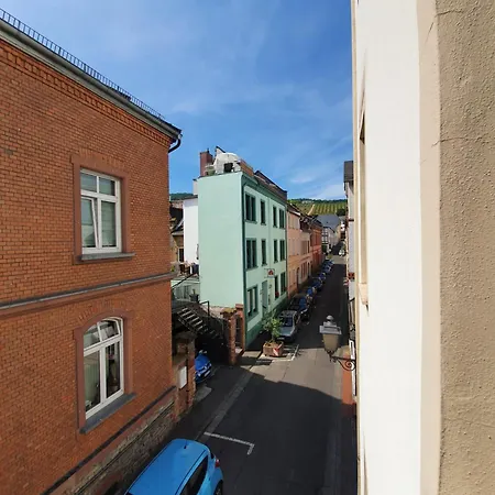 Lägenhet Einzigartiges Angebot - Maisonette Mit Balkon & Parkplatz, Zentral & Ruhig