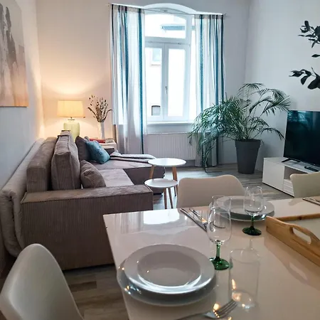 Boutique Mit Balkon&parkplatz In Der Altstadt Apartment *