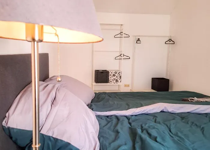 Einzigartiges Angebot - Maisonette Mit Balkon & Parkplatz, Zentral & Ruhig *