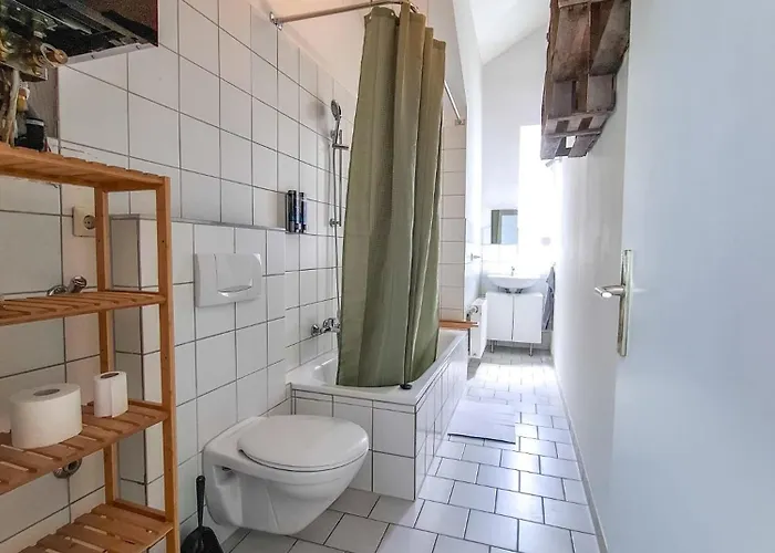 Einzigartiges Angebot - Maisonette Mit Balkon & Parkplatz, Zentral & Ruhig *