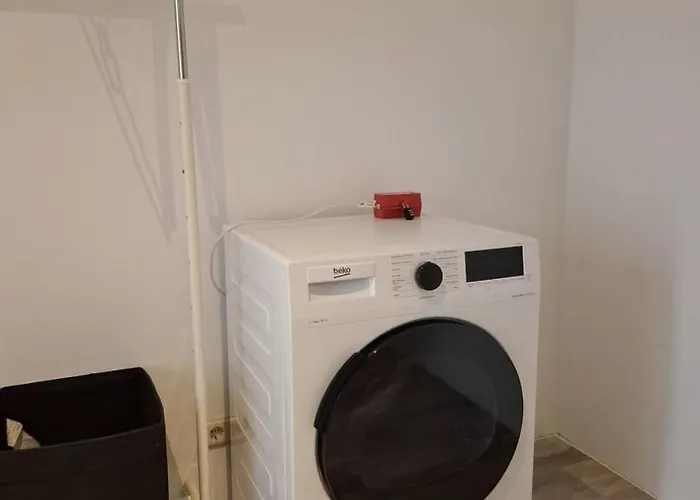 Einzigartiges Angebot - Maisonette Mit Balkon & Parkplatz, Zentral & Ruhig Apartment *