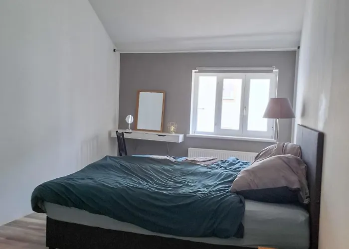 Einzigartiges Angebot - Maisonette Mit Balkon & Parkplatz, Zentral & Ruhig *