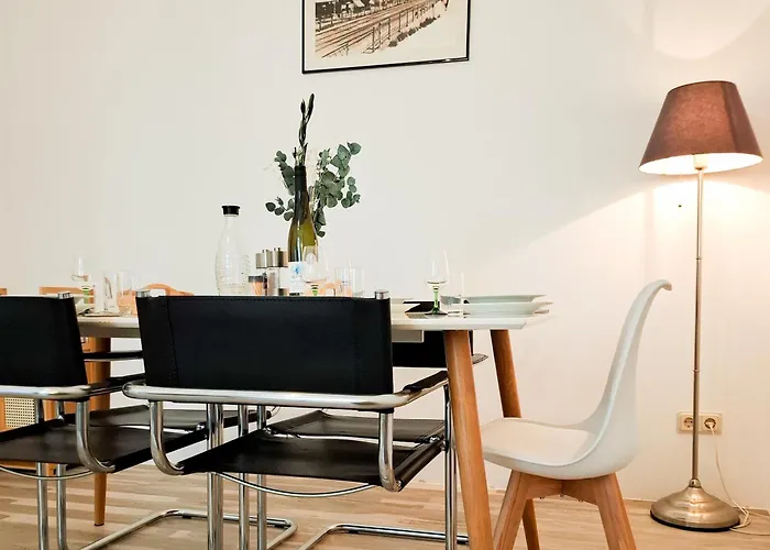 Apartman Einzigartiges Angebot - Maisonette Mit Balkon & Parkplatz, Zentral & Ruhig *