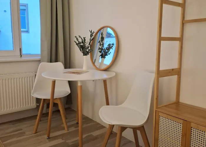 Einzigartiges Angebot - Maisonette Mit Balkon & Parkplatz, Zentral & Ruhig