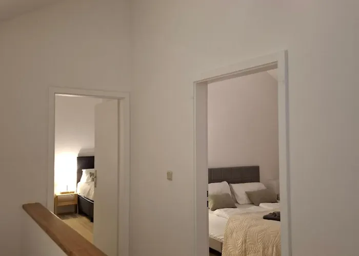 Einzigartiges Angebot - Maisonette Mit Balkon & Parkplatz, Zentral & Ruhig Апартаменты Рюдесхайм-на-Рейне