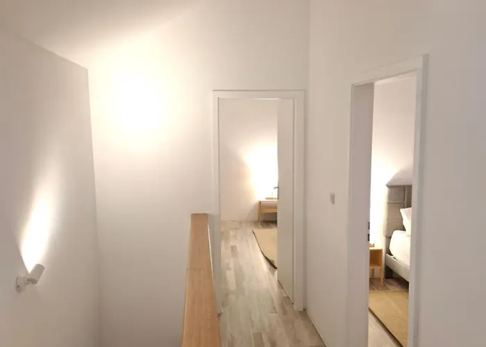 Einzigartiges Angebot - Maisonette Mit Balkon & Parkplatz, Zentral & Ruhig Apartman *