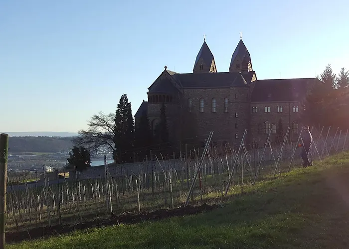 Einzigartiges Angebot - Maisonette Mit Balkon & Parkplatz, Zentral & Ruhig Apartment *