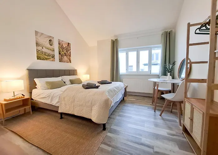 公寓 Einzigartiges Angebot - Maisonette Mit Balkon & Parkplatz, Zentral & Ruhig *