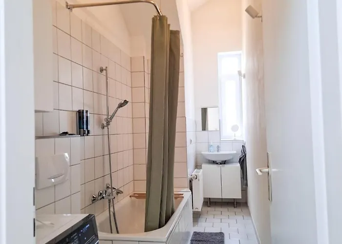 Apartment Einzigartiges Angebot - Maisonette Mit Balkon & Parkplatz, Zentral & Ruhig